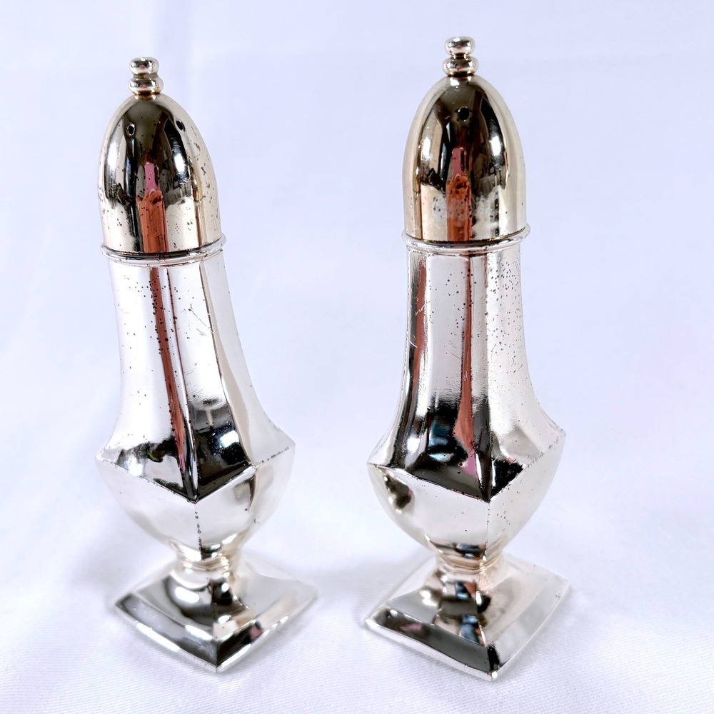 Vintage 1987 Oneida Chippendale Silver Plated Salt and Pepper Shakers 4.5" Japan